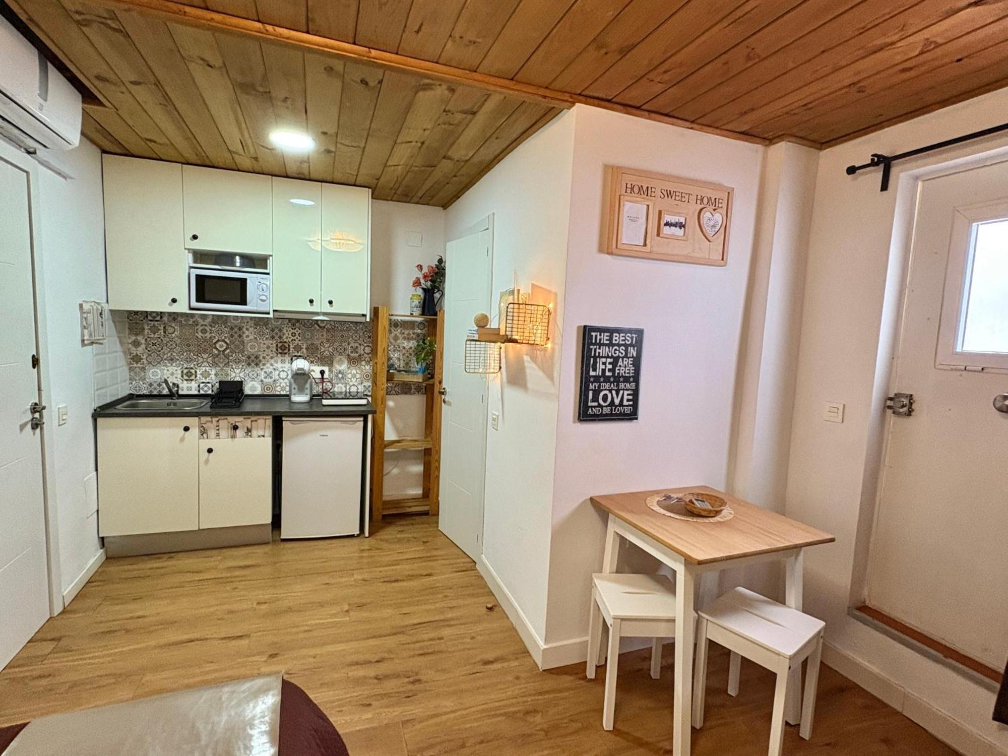 Habitacion En Calle Molino مالقة المظهر الخارجي الصورة
