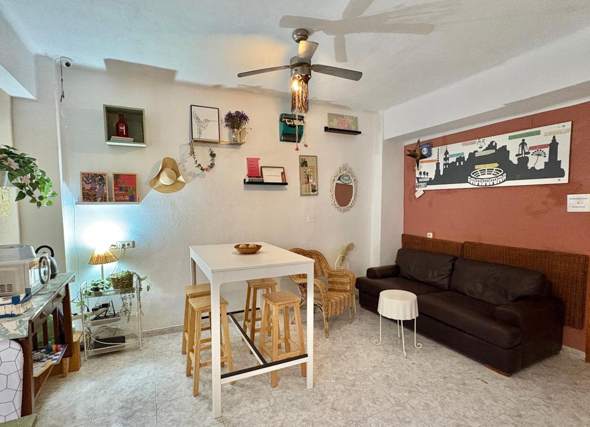 Habitacion En Calle Molino مالقة المظهر الخارجي الصورة